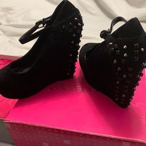 Spikey suede wedges